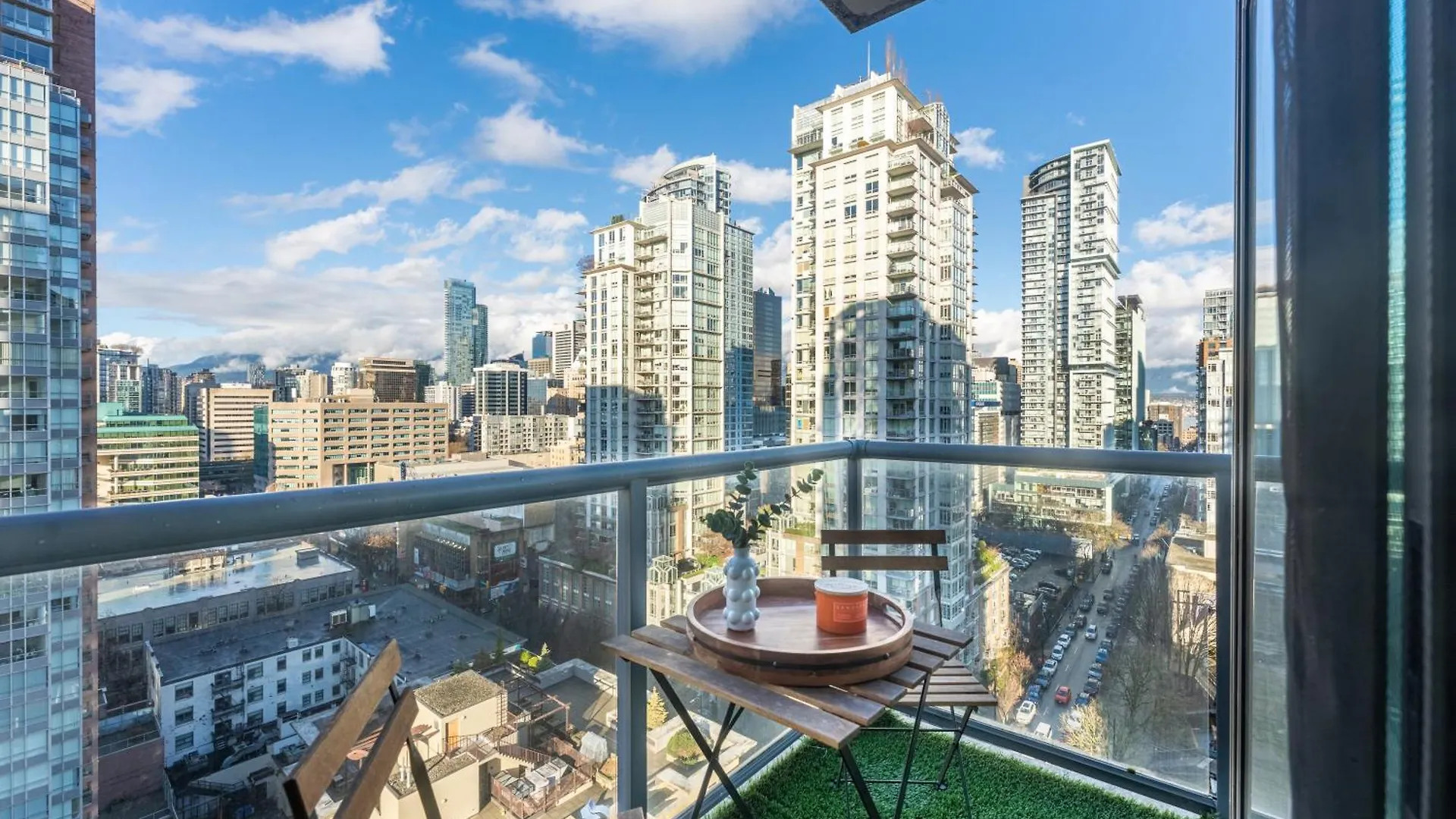 Grand 2Br Luxury Suite Designer Interiors And City Views Βανκούβερ
