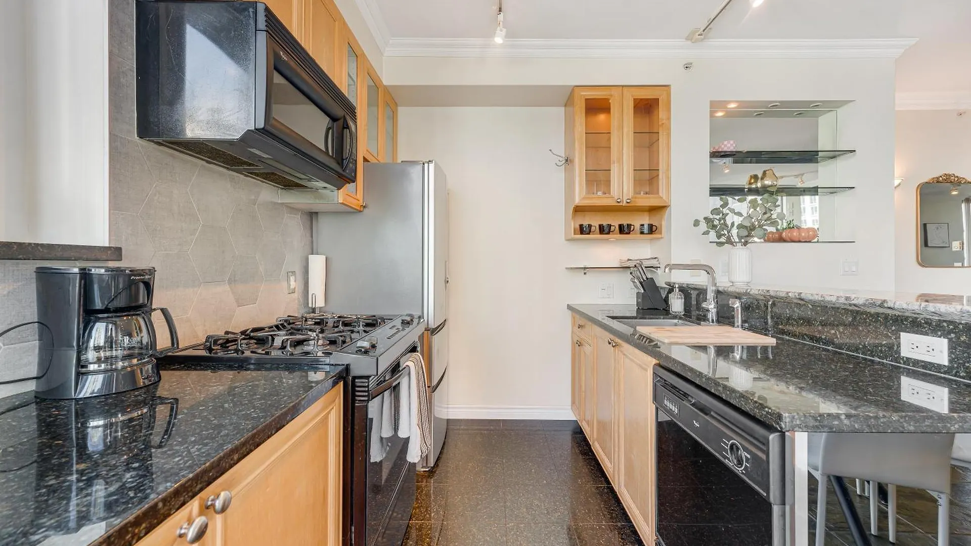 Διαμέρισμα Grand 2Br Luxury Suite Designer Interiors And City Views Βανκούβερ
