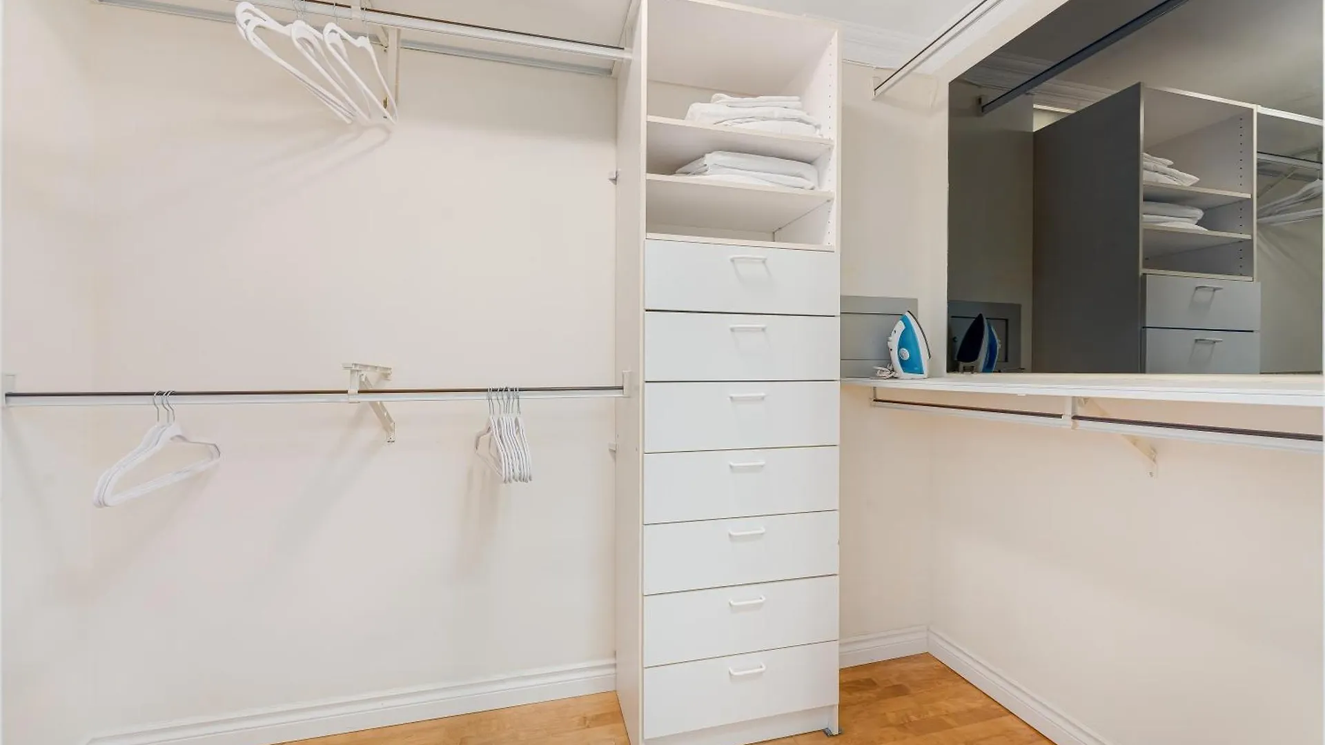 Grand 2Br Luxury Suite Designer Interiors And City Views Βανκούβερ 0*,  Καναδάς